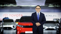 Toyota chính thức gia nhập "cuộc đua" xe thuần điện
