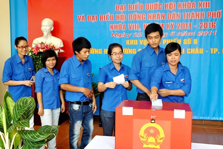 Đoàn viên, thanh niên đi bầu cử Đại biểu Quốc hội. Ảnh minh họa