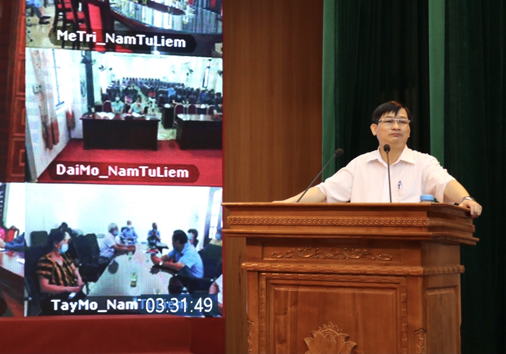 Ông Nguyễn Anh Tuấn – Trưởng phòng Y tế quận Nam Từ Liêm tập huấn về quán triệt một số nội dung cần lưu ý trong ngày bầu cử 23/5/2021. 