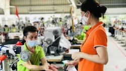Ngăn chặn dịch lây lan trong các khu công nghiệp, chế xuất Hà Nội