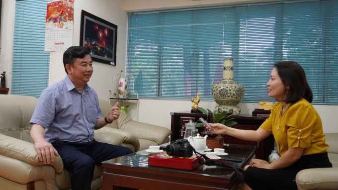 Tổng biên tập Nguyễn Minh Đức trả lời phỏng vấn phóng viên báo Nhà báo & Công luận