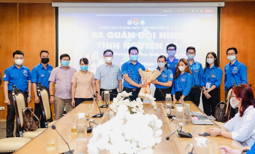 Lễ ra mắt đội hình tình nguyện số hỗ trợ Bộ Y tế truy vết bệnh nhân Covid-19 Lễ ra mắt đội hình tình nguyện số hỗ trợ Bộ Y tế truy vết bệnh nhân Covid-19
