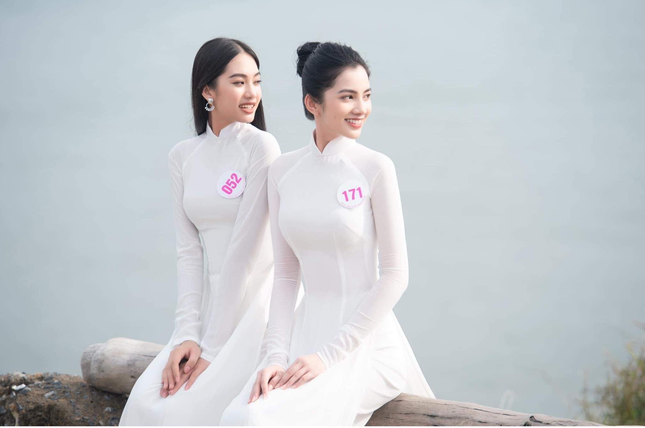 Cẩm Đan tung ảnh diện áo dài trắng cùng dàn người đẹp Hoa hậu Việt Nam ảnh 5
