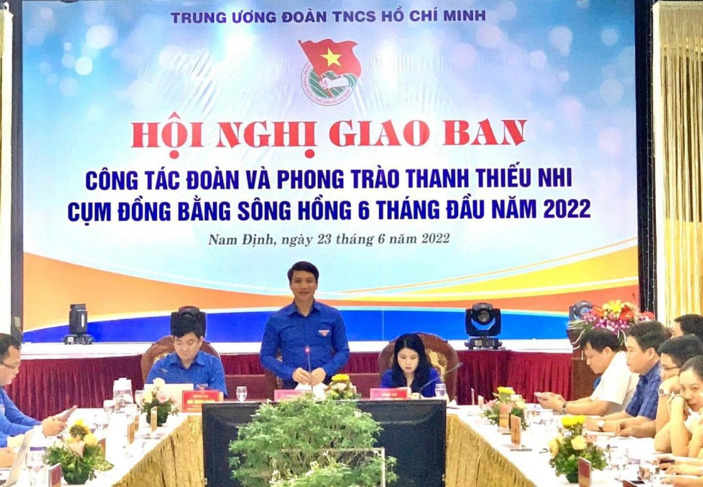 đồng chí Nguyễn Ngọc Lương, Bí thư BCH Trung ương Đoàn, Chủ tịch Hội LHTN Việt Nam phát hiểu kết luận hội nghị