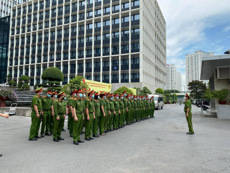 Lực lượng CAND dũng cảm, trách nhiệm trên tuyến dầu chống dịch COVID-19 -0