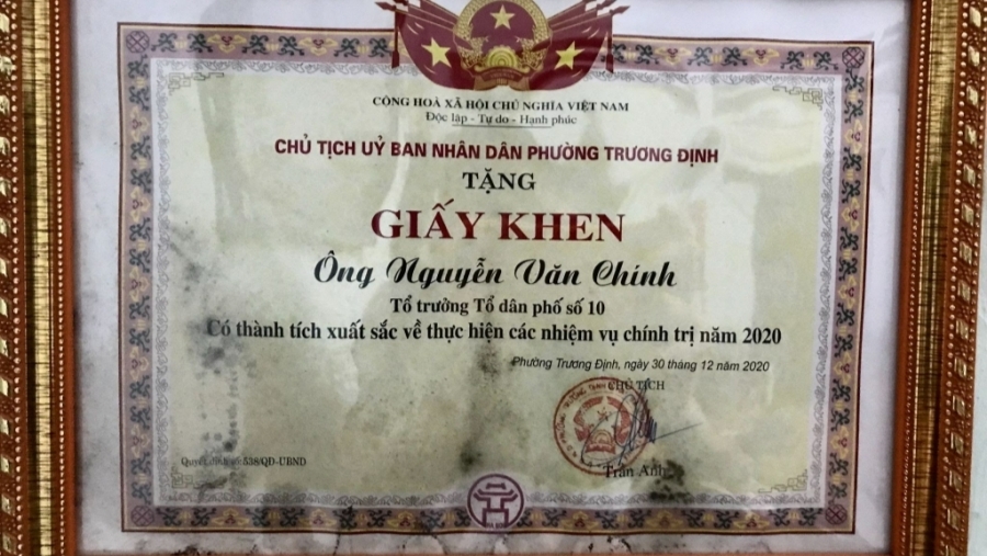 phường Trương Định tặng giấy khen cho ông Nguyễn Văn Chính hoàn thành xuất sắc nhiệm vụ năm 2020