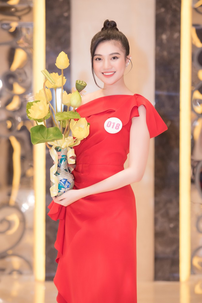 Nhan sắc 6 thí sinh đến từ TP.HCM vào Chung kết Hoa hậu Việt Nam 2020 - ảnh 1