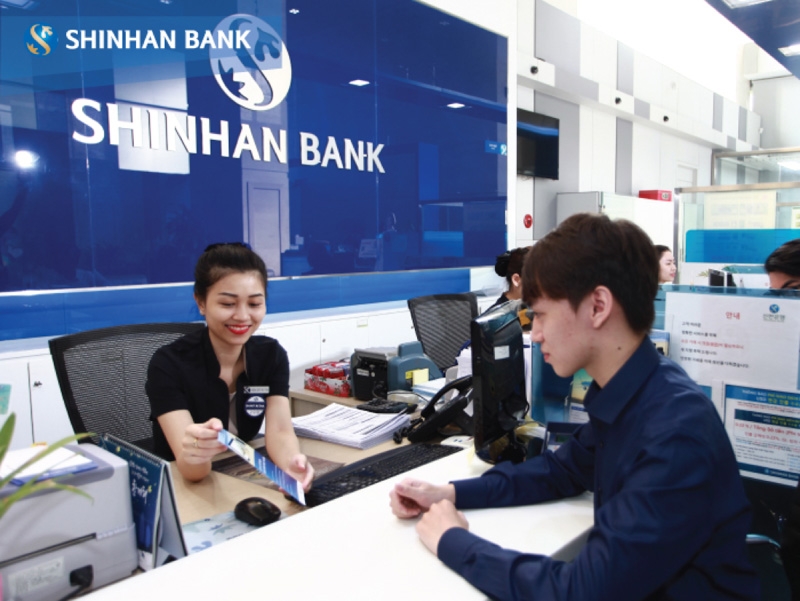 Ngân hàng Shinhan công bố lãi suất tiền gửi tại quầy dao động từ 0,2% - 4,6%/năm 