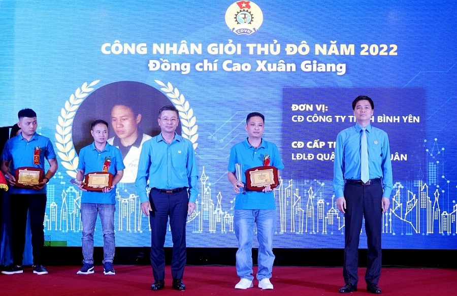 Tuyên dương 100 Công nhân giỏi Thủ đô năm 2022