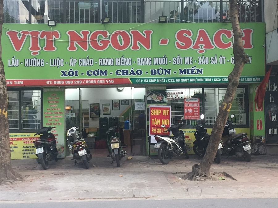 Cơ sở ăn, uống, cửa hàng cắt tóc thực hiện nghiêm Công điện của UBND TP Hà Nội