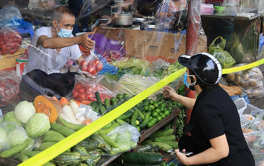 Nhiều cách làm mới, sáng tạo trong phòng, chống dịch tại chợ dân sinh