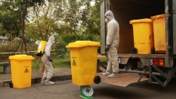 Xử lý rác thải, ngăn chặn nguồn lây dịch bệnh ra cộng đồng