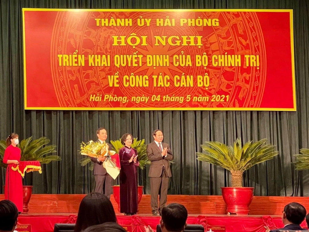 Ông Trần Lưu Quang nhận Quyết định làm Bí thư Thành ủy Hải Phòng