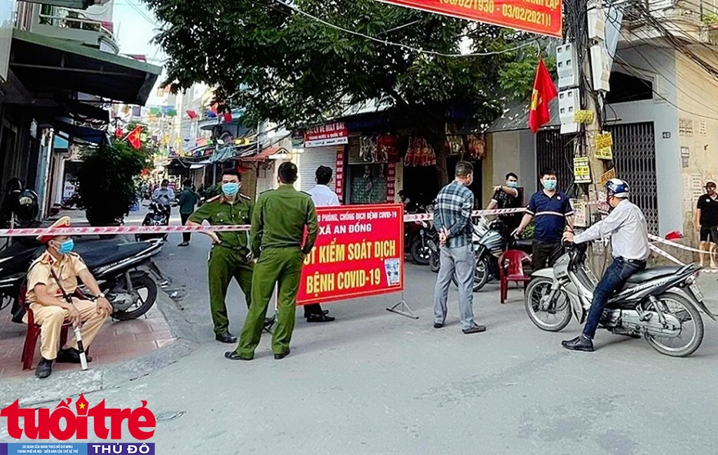 Các cơ quan chức năng lập chốt kiểm soát dịch tại đường An Dương 1, xã An Đồng, huyện An Dương, Hải Phòng