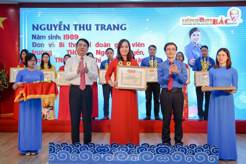 Cô Nguyễn Thu Trang là 1 trong 45 thanh niên tiêu biểu Hải Phòng nhận Bằng khen của BCH Thanh đoàn Hải Phòng