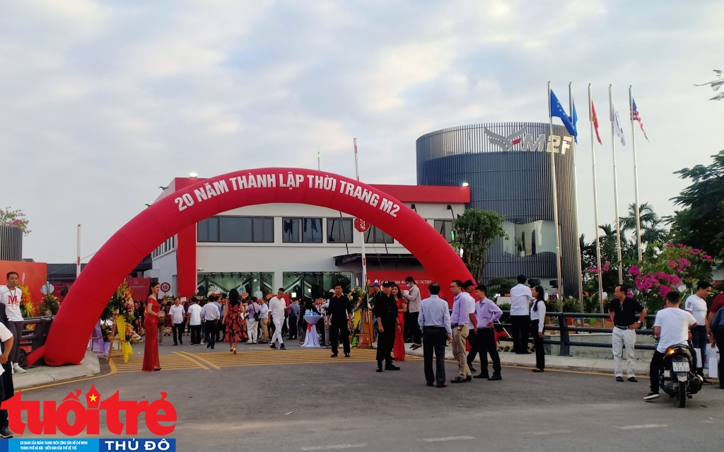 Nhà máy M2 Factory được đầu tư, trang bị nhiều máy móc may mặc hiện đại trên khu đất 10.000m2