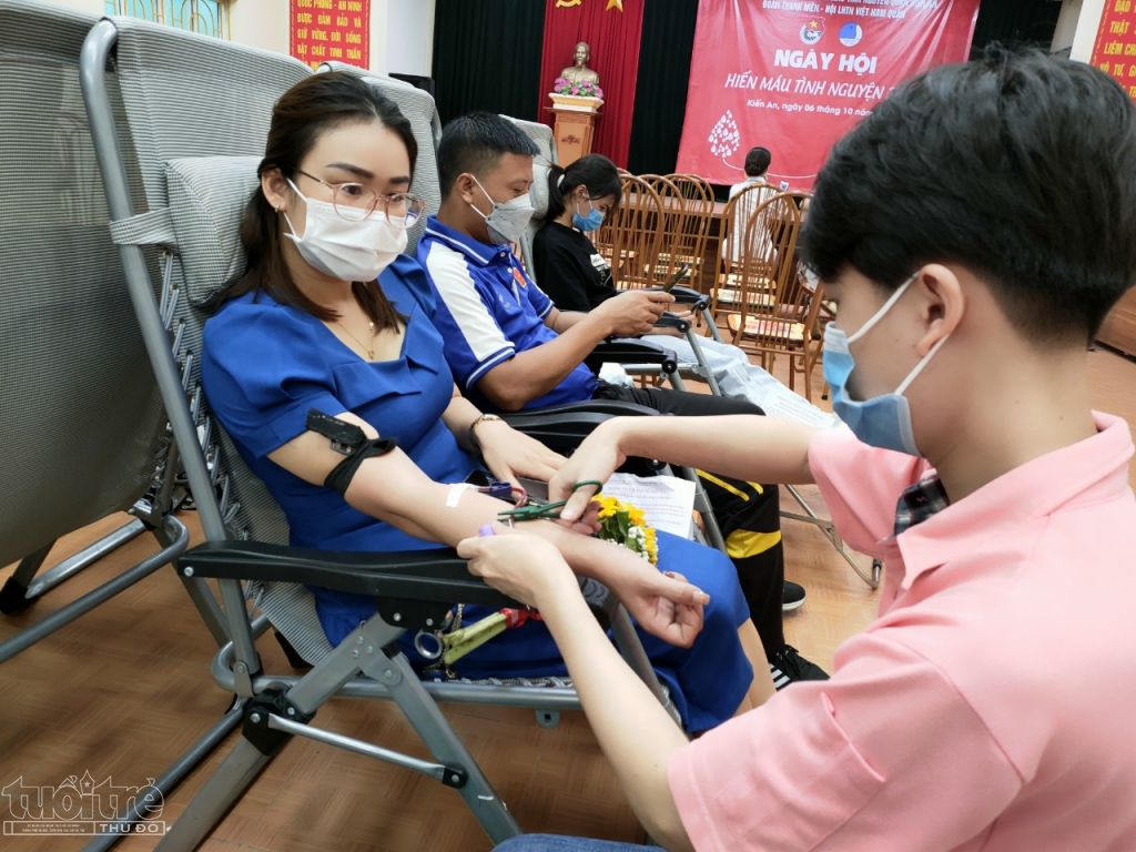 Đoàn viên thanh niên quận Kiến An tham gia hiến máu tình nguện