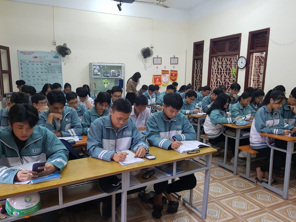 Học sinh Trường PTTH Kiến An, Hải Phòng