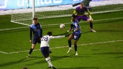 Tottenham thắng đậm để giành vé vào vòng 5 FA Cup