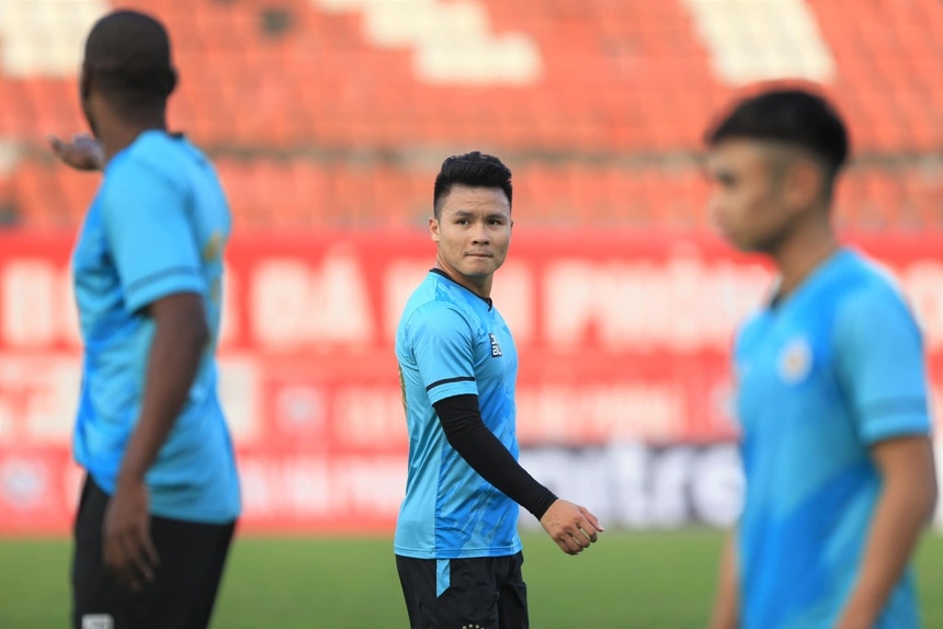 Tin tức bóng đá Việt Nam ngày 14/3: Lý do Quang Hải bị gạch tên trong trận gặp CLB Hải Phòng