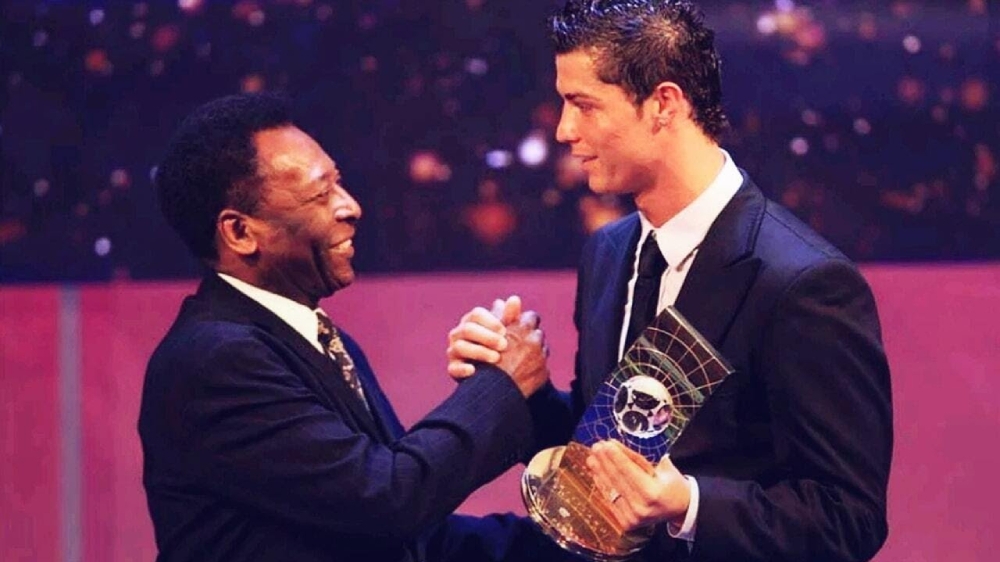 “Vua bóng đá” Pele thừa nhận đã bị Ronaldo vượt mặt