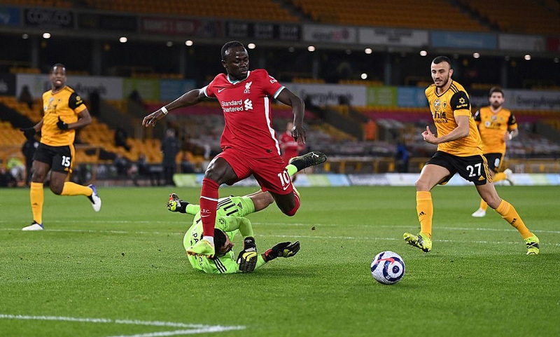 Đánh bại Wolverhampton, Liverpool áp sát nhóm dự Champions League