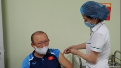 Tin tức bóng đá Việt Nam ngày 6/4: ĐT Việt Nam được tiêm vaccine phòng Covid-19