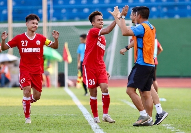 Tin tức bóng đá Việt Nam ngày 16/4: U19 PVF vô địch giải U19 Quốc gia 2021