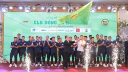 Tin tức bóng đá Việt Nam ngày 23/4: CLB Hòa Bình trình làng bóng đá Việt Nam