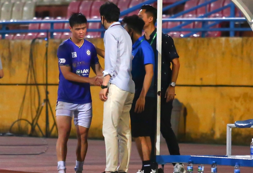 Tin tức bóng đá Việt Nam ngày 4/5: V-League 2021 kịch tính, 10 CLB có cơ hội lọt tốp 6