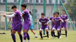 Tin tức bóng đá Việt Nam ngày 23/5: ĐTQG Việt Nam tập luyện quyết tâm giữa trưa nắng