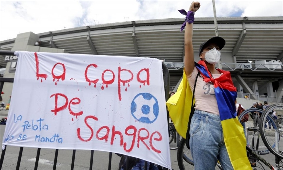 Sau Colombia, đến lượt Argentina bị tước quyền đăng cai Copa America