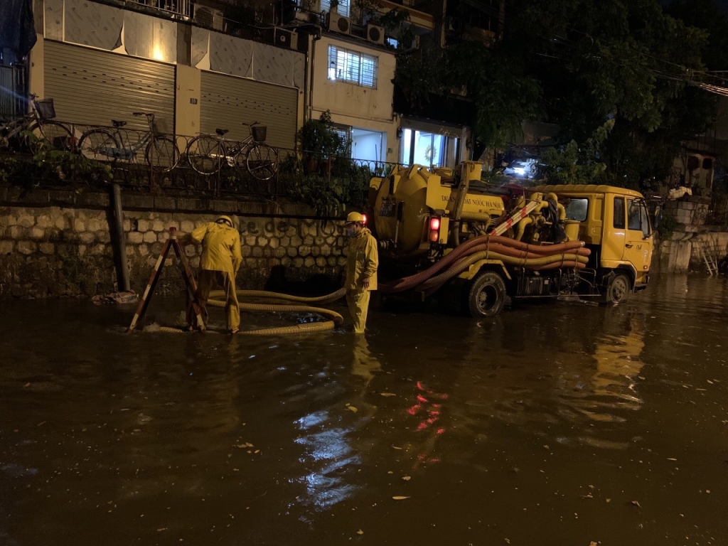 Thủ đô được giải nhiệt sau chuỗi ngày nắng nóng hơn 40 độ C