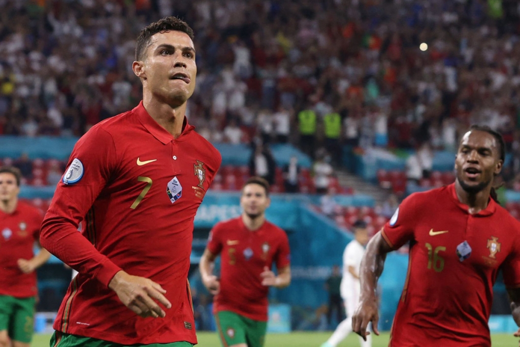 Ronaldo “gánh” Bồ Đào Nha lọt vào vòng 1/8 Euro 2020