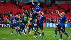Italia vào tứ kết Euro 2020 sau 120 phút nghẹt thở