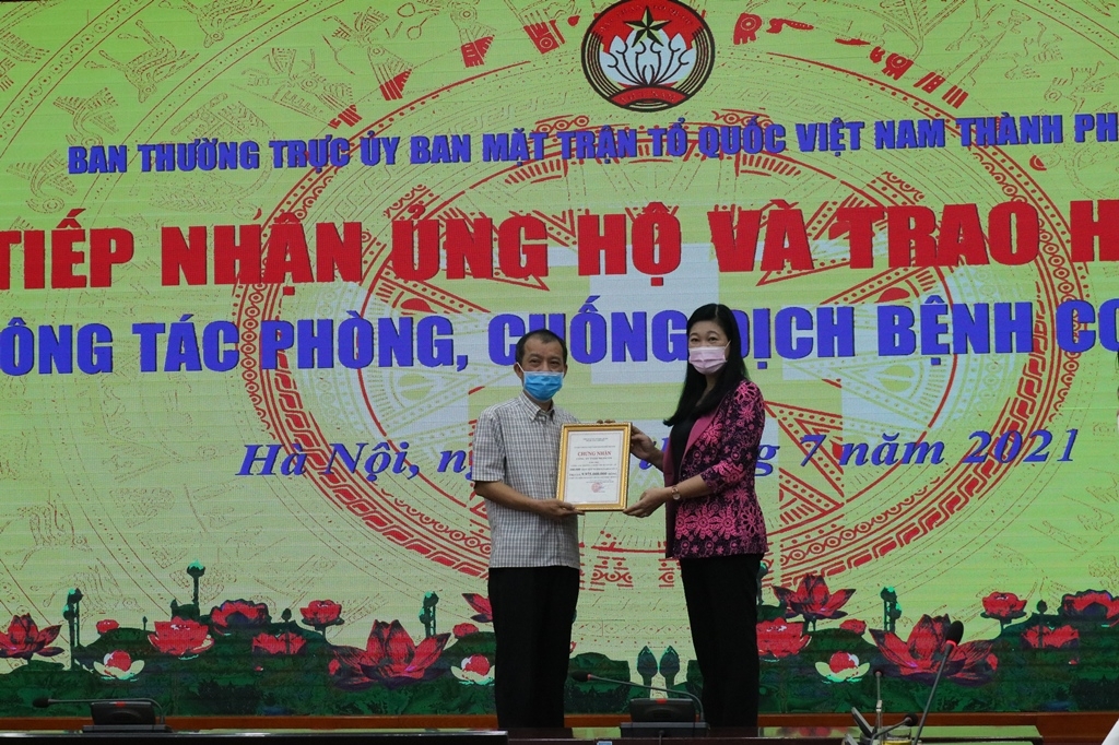 100 nghìn bộ test nhanh Covid-19 “made in Vietnam” tặng Hà Nội chống dịch