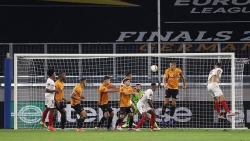 Hạ gục Wolverhampton, Sevilla đối đầu MU ở bán kết Europa League