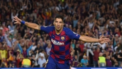 Suarez bị “đuổi khéo” khỏi Barcelona bằng một cuộc điện thoại
