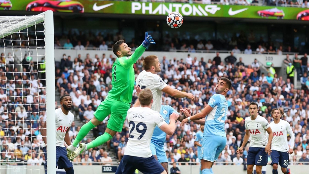 Son Heung Min tỏa sáng, Tottenham đánh bại nhà ĐKVĐ Premier League