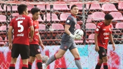 Thủ môn Văn Lâm thi đấu xuất thần trong ngày Thái-League trở lại