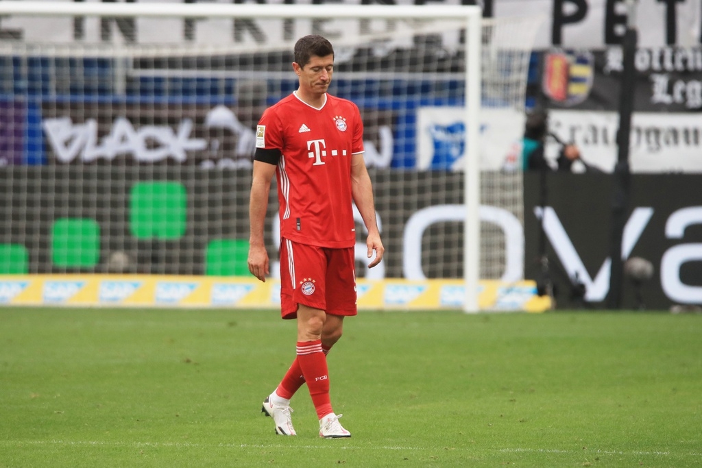 Thua “sốc” Hoffenheim, Bayern Munich đứt mạch 24 trận bất bại
