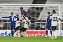 Vòng 4 Cúp Liên đoàn Anh: Tottenham hạ gục Chelsea trên chấm luân lưu