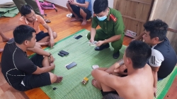 Bắc Giang: Bắt quả tang nhiều đối tượng đánh bạc tại huyện Hiệp Hoà
