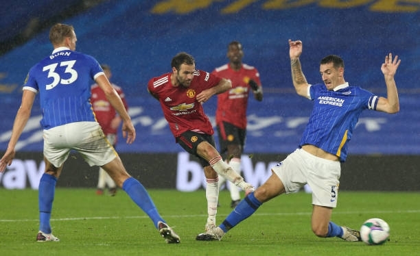 Mata chơi bùng nổ Manchester United giành vé vào Tứ kết Cúp Liên đoàn