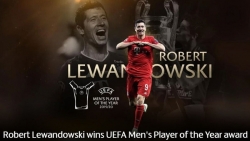Tiền đạo Lewandowski giành giải cầu thủ xuất sắc nhất năm của UEFA