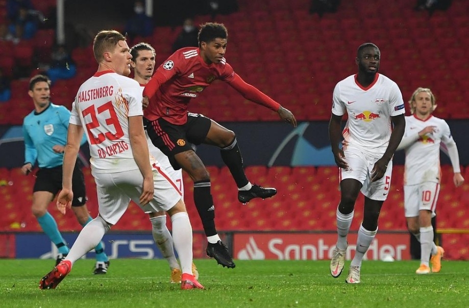 Hủy diệt RB Leipzig, Manchester United chiếm ngôi đầu bảng “tử thần”
