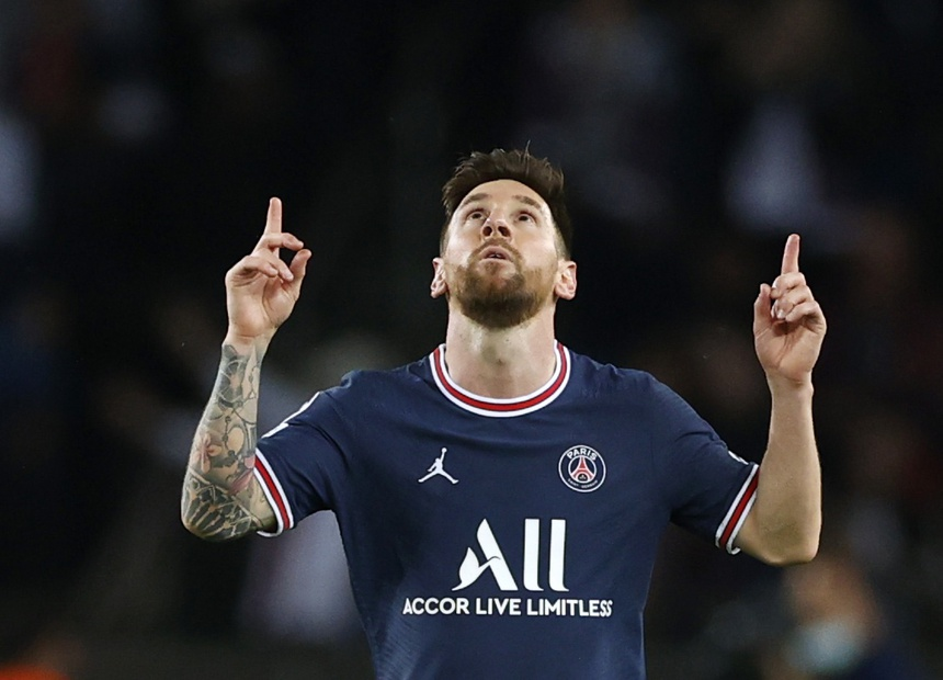 Messi ghi bàn trên chấm 11m giúp PSG thắng kịch tính
