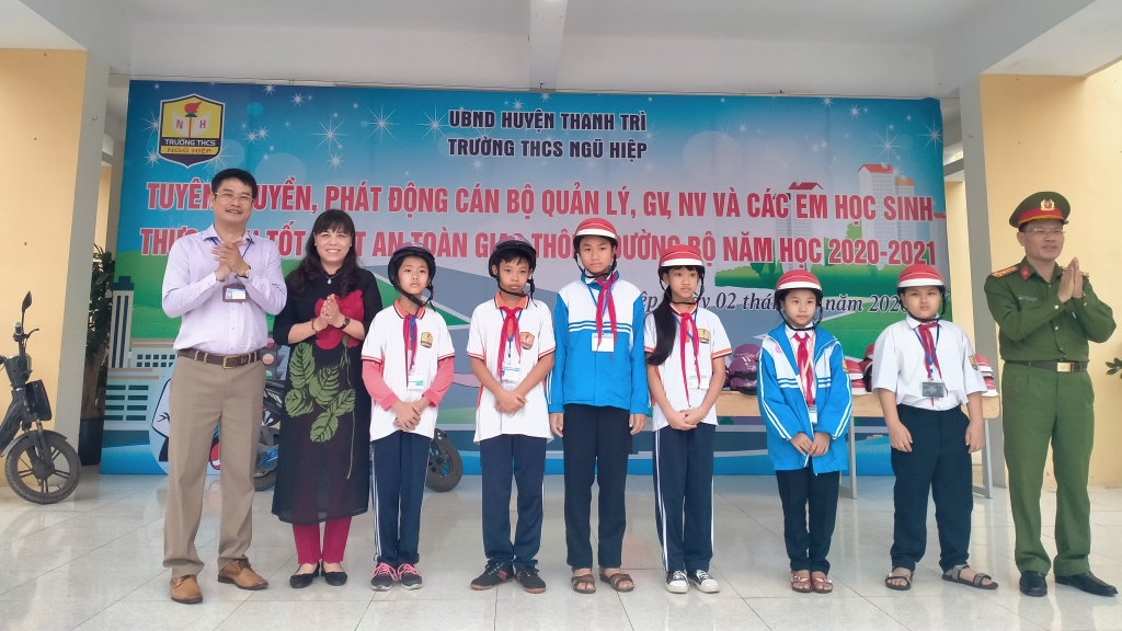 1.488 học sinh Trường THCS Ngũ Hiệp được tuyên truyền ATGT
