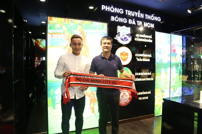 Tin tức bóng đá Việt Nam ngày 12/11: Nam Định vô địch V-League 2020 về lượng khán giả đến sân