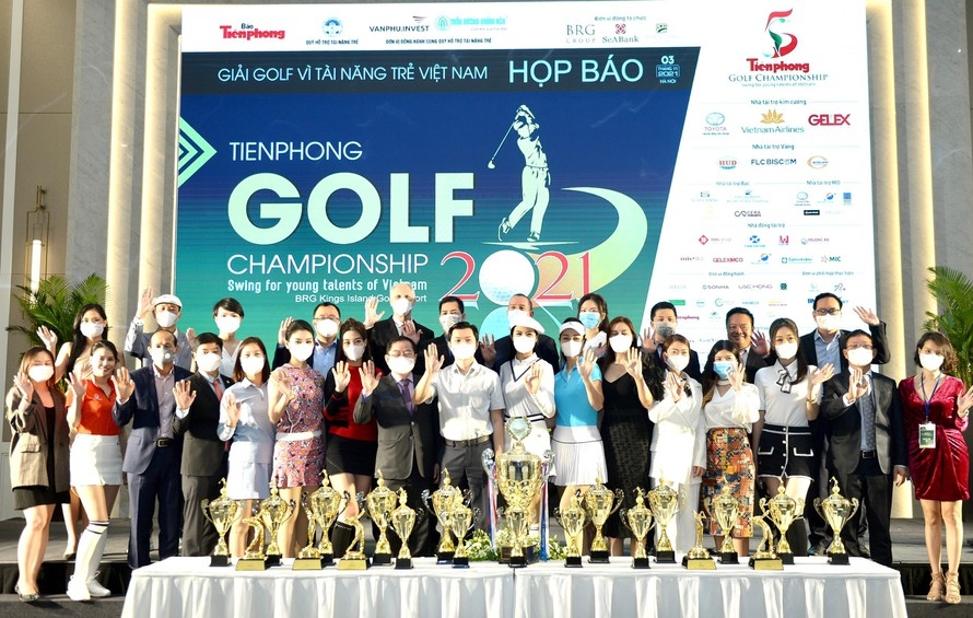 Khởi tranh giải Tiền Phong Golf Championship 2021